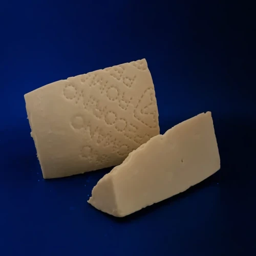 Ser-Pecorino-Romano-DOP-z-regionu-Sardegna-1-sferasera.webp