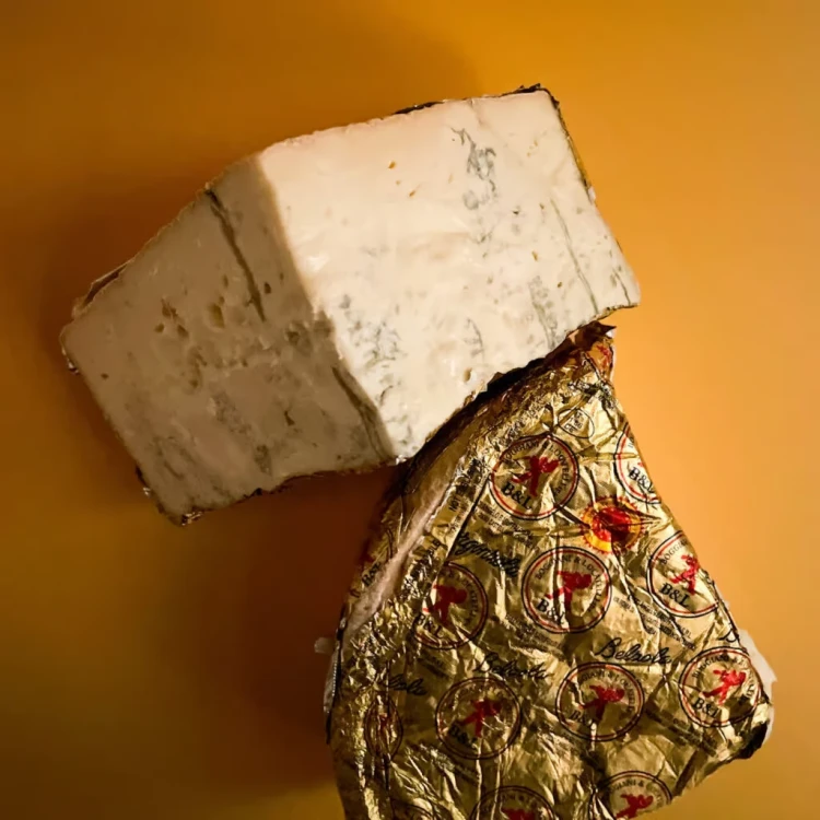 Gorgonzola-Dolce-DOP-z-Lombardii-3-sferasera.webp