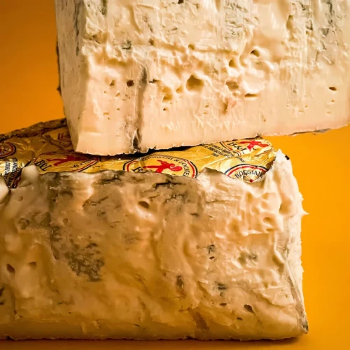 Gorgonzola-Dolce-DOP-z-Lombardii-3-sferasera-2.webp