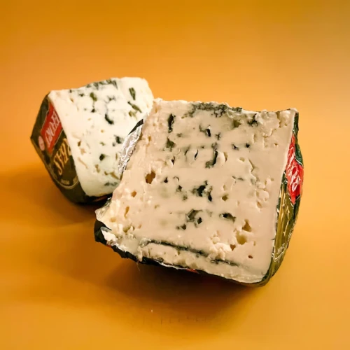 Francuski-ser-Roquefort-AOP-sferasera.webp