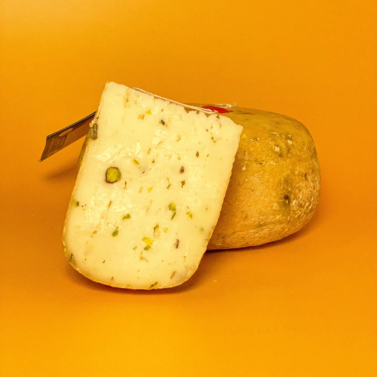 pecorino-pistacje-sycylia-sferasera.jpg